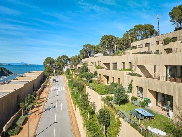 Piso en venta en carretera Sa Riera, Begur, de 164 m² 4 habitaciones por 772.500