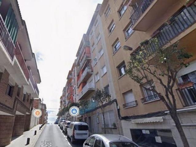 Piso en venta en calle Safir, Rubí, de 73 m² 2 habitaciones por 85.000
