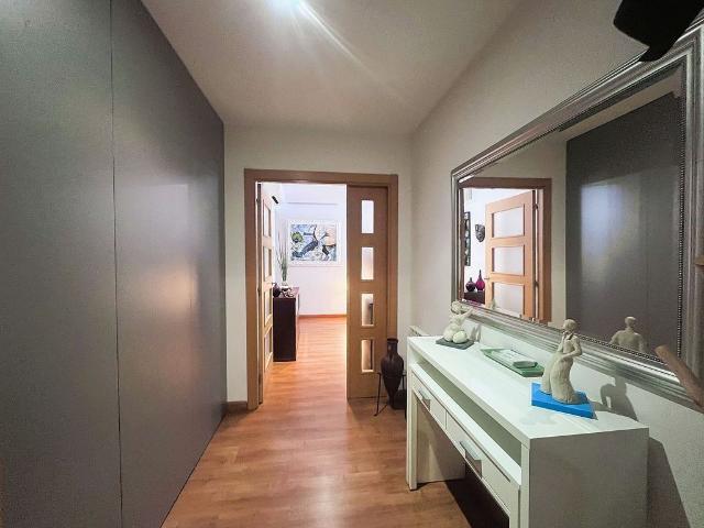 Piso en venta en calle Sant Antoni, Figueres, de 109 m² 3 habitaciones por 335.000