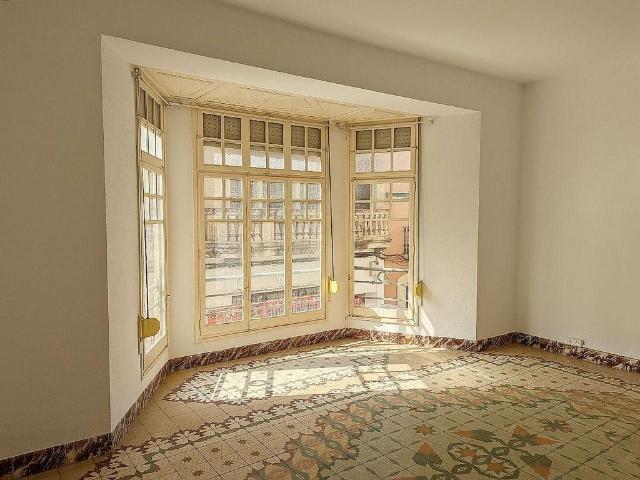 Piso en venta en calle Sant Antoni, Ulldecona, de 125 m² 5 habitaciones por 89.000