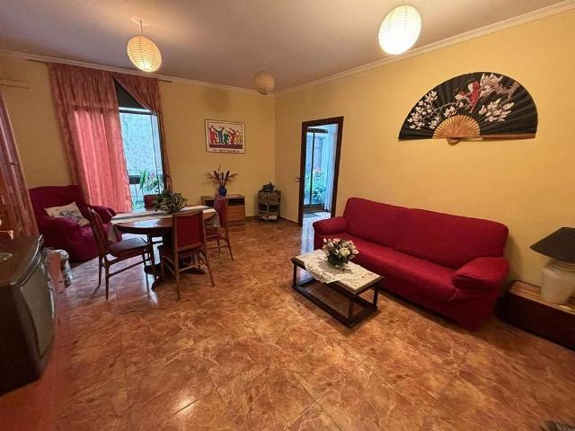 Piso en venta en calle Sant Antoni Valls, Valls, de 83 m² 3 habitaciones por 100.000