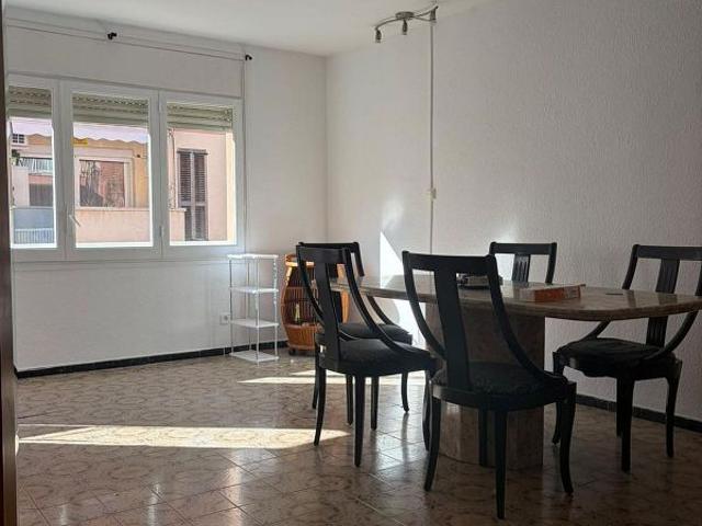 Piso en venta en calle Sant Agustí, Badalona, de 136 m² 4 habitaciones por 360.000