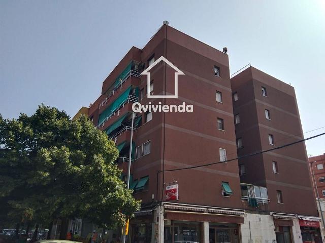 Piso en venta en calle Sant Eudald, Canovelles, de 91 m² 3 habitaciones por 78.000