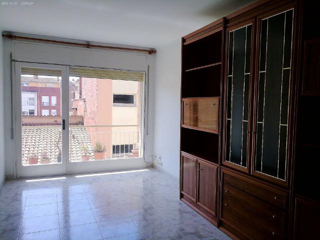 Piso en venta en calle Sant Jordi, Figueres, de 74 m² 3 habitaciones por 165.000