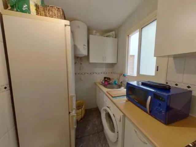 Piso en venta en calle Sant Manuel, Barcelona, de 71 m² 4 habitaciones por 217.000