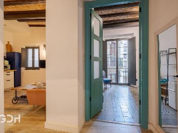 Piso en venta en calle Sant Sever, Barcelona, de 119 m² 4 habitaciones por 570.000