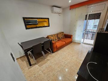 Piso en venta en calle Sant Pere de, Hospitalet de Llobregat, L´, de 52 m² 2 habitaciones por 210.000