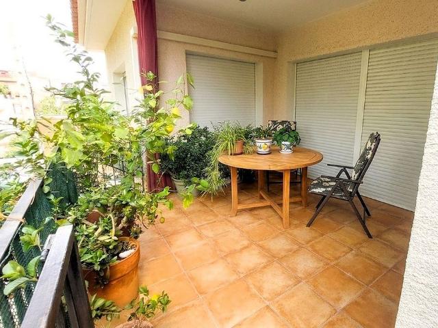 Piso en venta en calle Sant Pere de Roda, Llançà, de 138 m² 4 habitaciones por 325.000