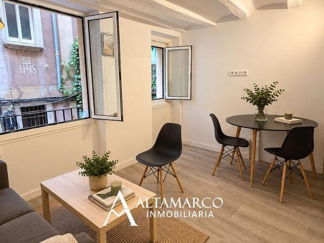 Piso en venta en calle Sant Pere Mitja, Barcelona, de 35 m² 1 habitación por 190.000