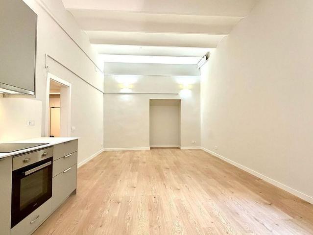 Piso en venta en plaza De Sant Pere, Barcelona, de 74 m² 2 habitaciones por 259.000