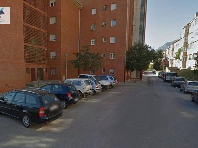 Piso en venta en calle Santa Eulàlia, Berga, de 81 m² 3 habitaciones por 46.000