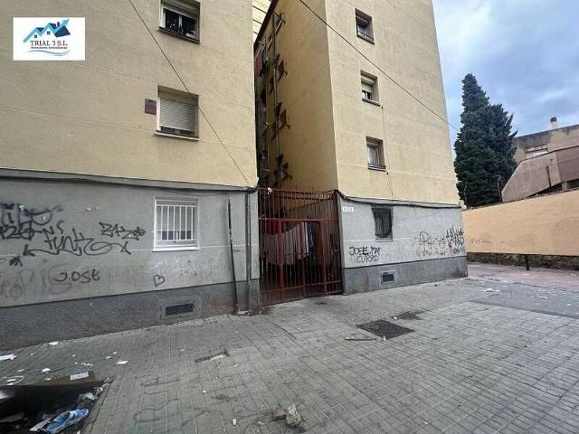 Piso en venta en calle Santa Joana Lestonnac, Badalona, de 66 m² 2 habitaciones por 45.000