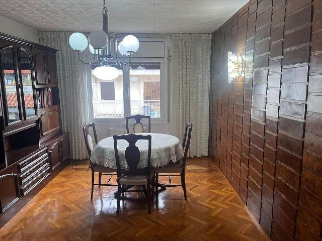 Piso en venta en calle Santa Rosalia, Barcelona, de 70 m² 3 habitaciones por 245.000