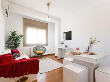 Piso en venta en calle Santiago Apòstol, Hospitalet de Llobregat, L´, de 52 m² 3 habitaciones por 217.000