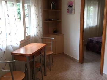 Piso en venta en calle Santiago Apostol, Hospitalet de Llobregat, L´, de 32 m² 1 habitación por 169.000