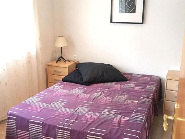 Piso en venta en calle Santiago Apostol, Hospitalet de Llobregat, L´, de 32 m² 1 habitación por 169.000