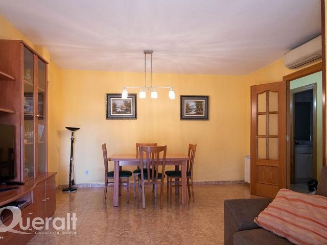 Piso en venta en calle Segrià, Lleida, de 102 m² 4 habitaciones por 275.000