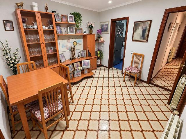 Piso en venta en calle Sèquia, Canovelles, de 109 m² 4 habitaciones por 141.500