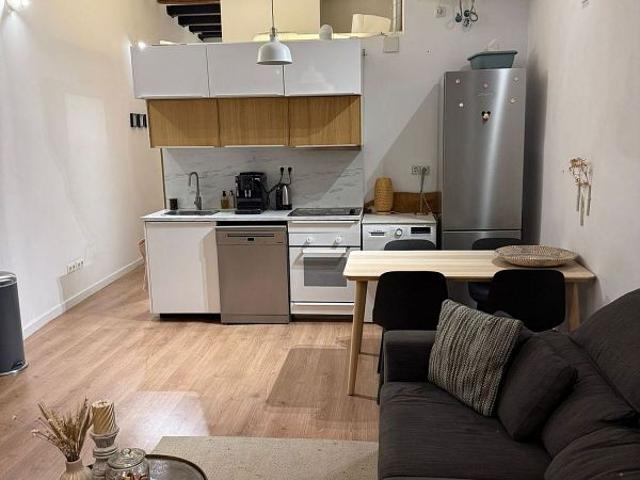 Piso en venta en calle Serra, Barcelona, de 69 m² 2 habitaciones por 360.000