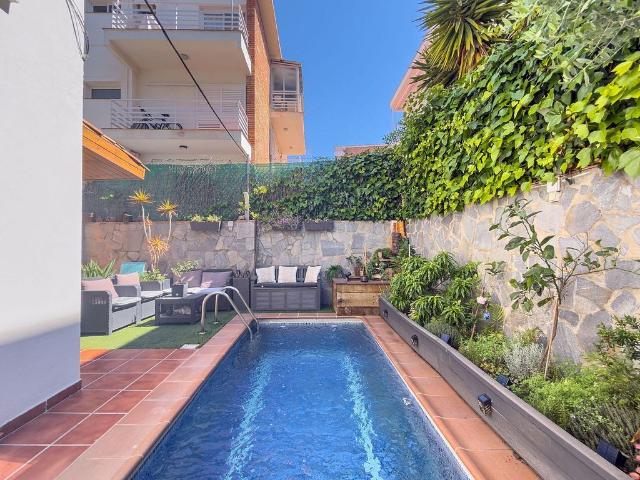 Piso en venta en calle Socias, Sitges, de 110 m² 4 habitaciones por 720.000