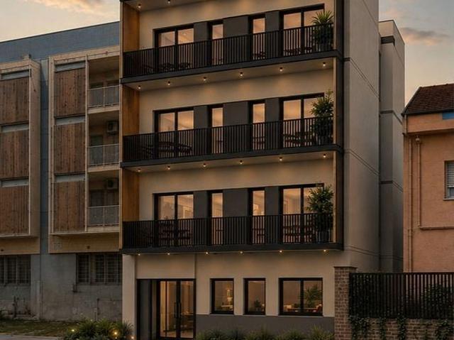 Piso en venta en calle Soler i Biosca, Badalona, de 47 m² 1 habitación por 231.000