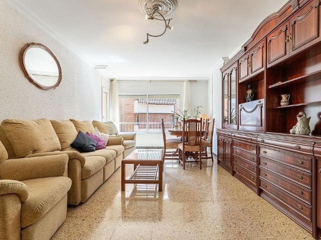 Piso en venta en calle Sor Lluisa Estivill, Reus, de 107 m² 4 habitaciones por 179.900