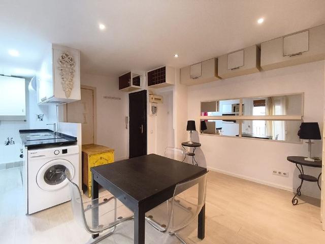 Piso en venta en calle Soria, Barcelona, de 31 m² 1 habitación por 185.000