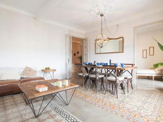 Piso en venta en calle Tamarit, Barcelona, de 123 m² 4 habitaciones por 795.000