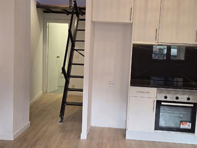 Piso en venta en calle Teide, Hospitalet de Llobregat, L´, de 55 m² 2 habitaciones por 95.000