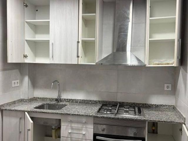 Piso en venta en calle Teodor Llorente, Barcelona, de 53 m² 2 habitaciones por 180.000