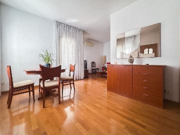 Piso en venta en calle Telegraf, Barcelona, de 72 m² 3 habitaciones por 350.000