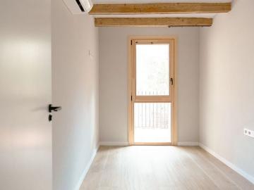 Piso en venta en calle Torre D´En Damians, Barcelona, de 53 m² 2 habitaciones por 551.000