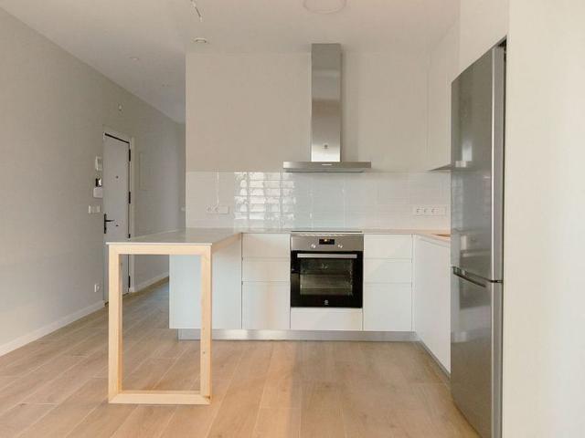 Piso en venta en calle Torre D´En Damians, Barcelona, de 75 m² 2 habitaciones por 562.000
