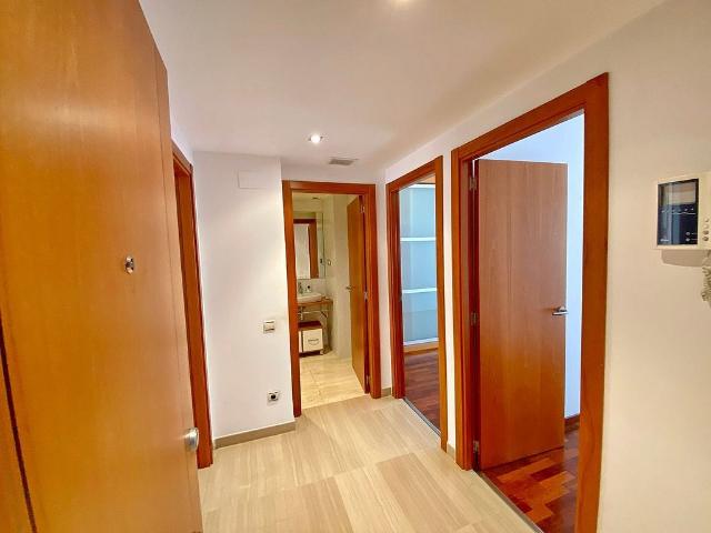 Piso en venta en calle Torrent del, Terrassa, de 71 m² 2 habitaciones por 305.000
