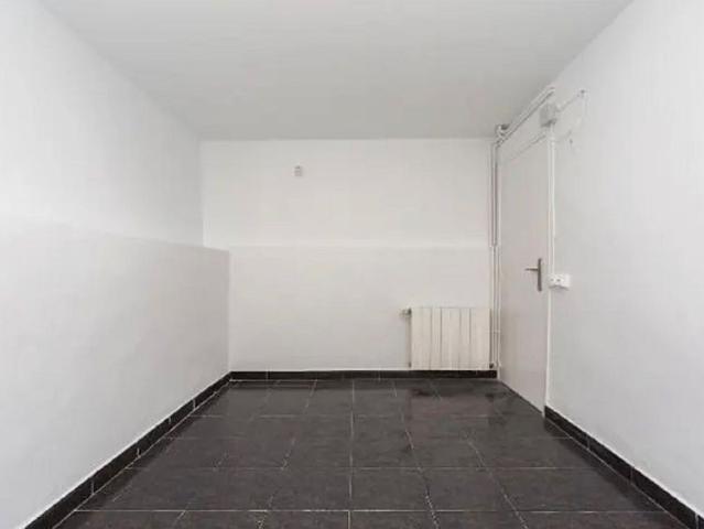 Piso en venta en calle Travau, Barcelona, de 67 m² 2 habitaciones por 128.245