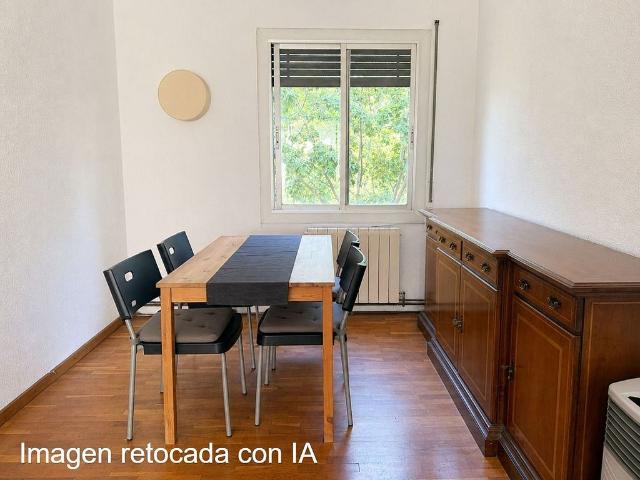 Piso en venta en calle Treball, Barcelona, de 96 m² 4 habitaciones por 365.000
