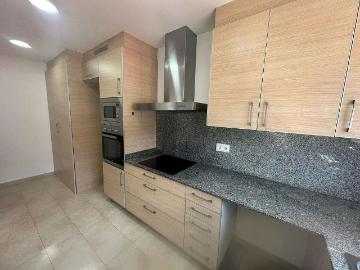 Piso en venta en calle urquinaona, Terrassa, de 94 m² 3 habitaciones por 170.000
