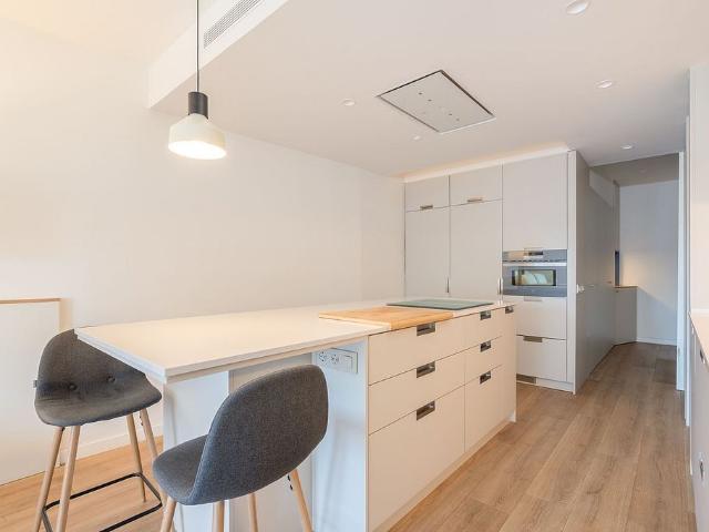 Piso en venta en calle Vallcarca, Barcelona, de 88 m² 1 habitación por 550.000