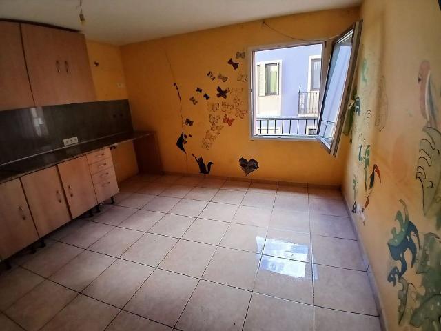 Piso en venta en calle Valls Nous, Olot, de 49 m² 1 habitación por 70.000