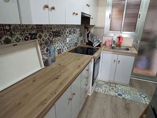 Piso en venta en calle Vazquez de Mella, Terrassa, de 75 m² 4 habitaciones por 198.000