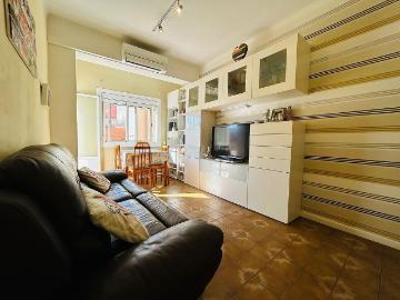 Piso en venta en calle Ventura Plaja, Barcelona, de 68 m² 4 habitaciones por 335.000