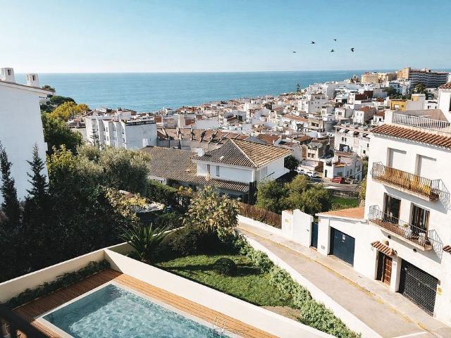 Piso en venta en calle Verge de Montserrat, Sant Pol de Mar, de 76 m² 3 habitaciones por 425.000