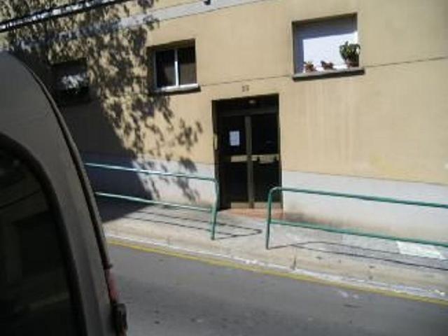 Piso en venta en calle Verge de Montserrat, Ripollet, de 48 m² 2 habitaciones por 86.000