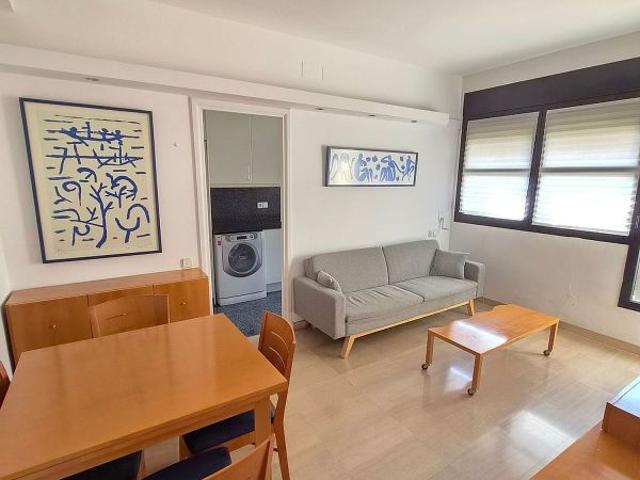 Piso en venta en calle Vilamur, Barcelona, de 40 m² 1 habitación por 370.000