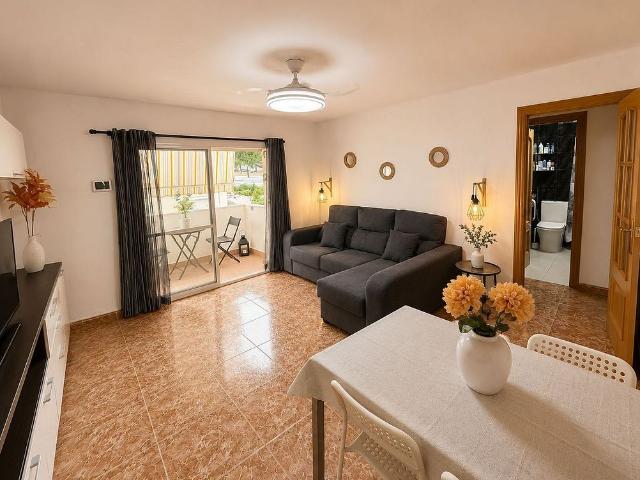 Piso en venta en calle Vilanova y la Geltru, Badalona, de 55 m² 3 habitaciones por 209.000