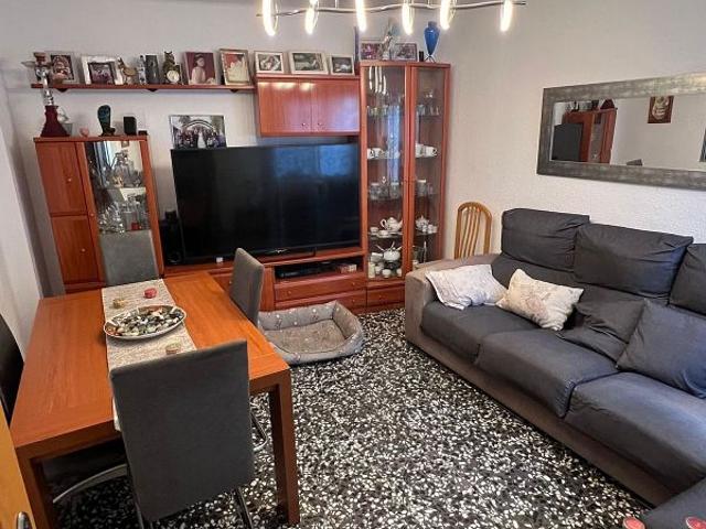 Piso en venta en calle Vint, Tarragona, de 87 m² 3 habitaciones por 110.000
