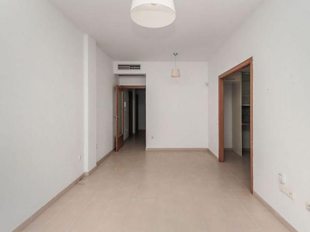 Piso en venta en calle Vintivuit, Tarragona, de 99 m² 3 habitaciones por 94.900