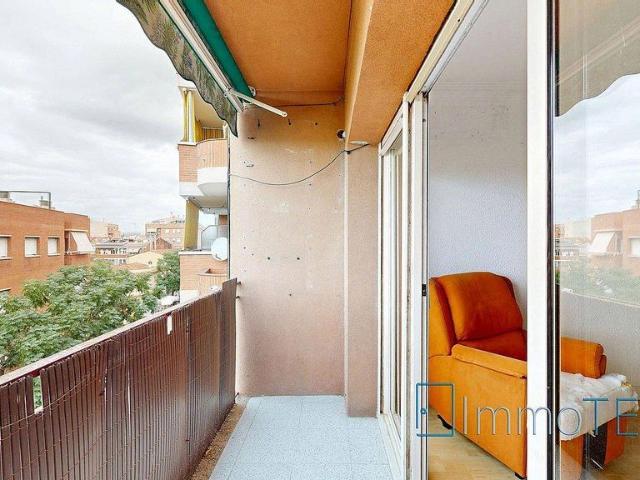 Piso en venta en calle Virgen de Montserrat, Barbera del Vallès, de 67 m² 3 habitaciones por 207.000