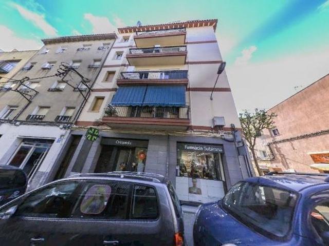 Piso en venta en calle Vitòria, Mataró, de 75 m² 3 habitaciones por 103.900