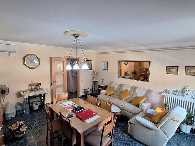 Piso en venta en calle Zaragoza, Banyeres del Penedès, de 80 m² 4 habitaciones por 179.000